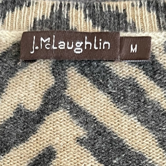 J.Mclaughlin 100% Cashmere Animal Print Sweater Sz M Long Sleeve Classic Preppy - Picture 7 of 10